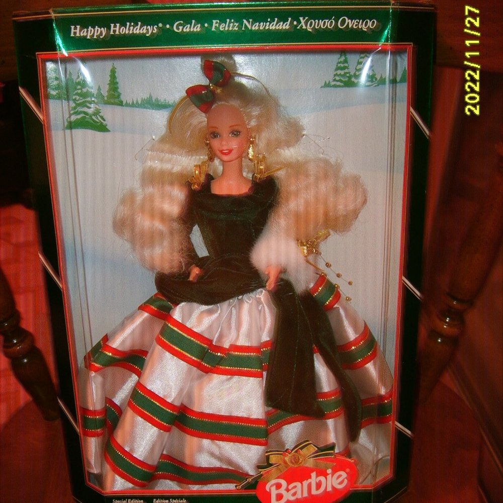 1994 Happy Holidays Gala Barbie, Feliz Navidad